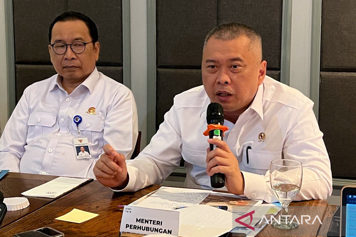 Rencana Khusus: Menhub modifikasi WFH agar layanan transportasi maksimal Senin-Jumat