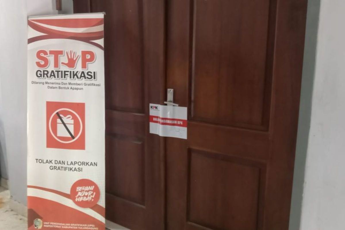 Yang Dibahas: KPK segera geledah ruang kantor Pemkab Tulungagung yang disegel