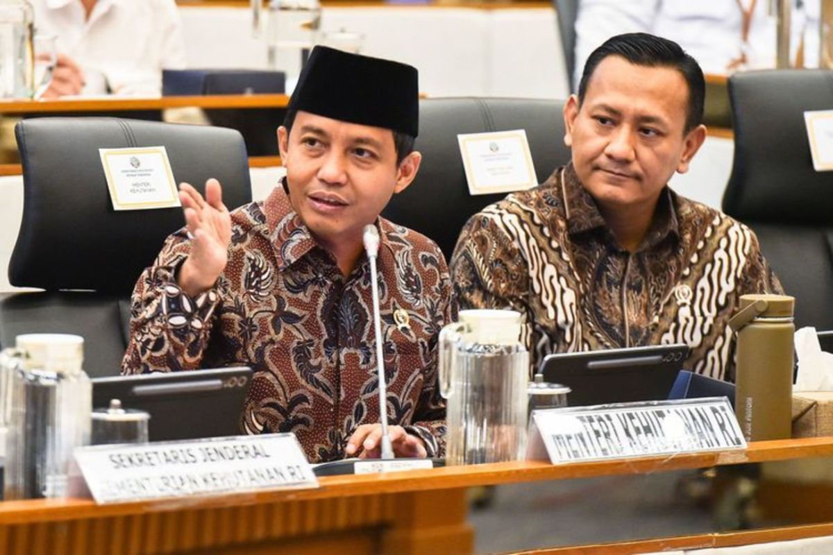Pembahasan Penting: Menhut: Jaga ekologi, pembatasan turis TN Komodo cegah over tourism
