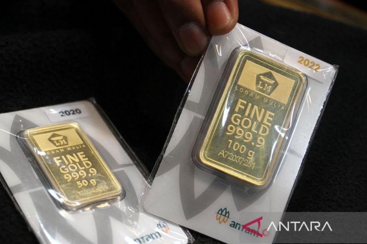 Senin pagi harga emas UBS-Antam-Galeri24 serempak tak bergerak