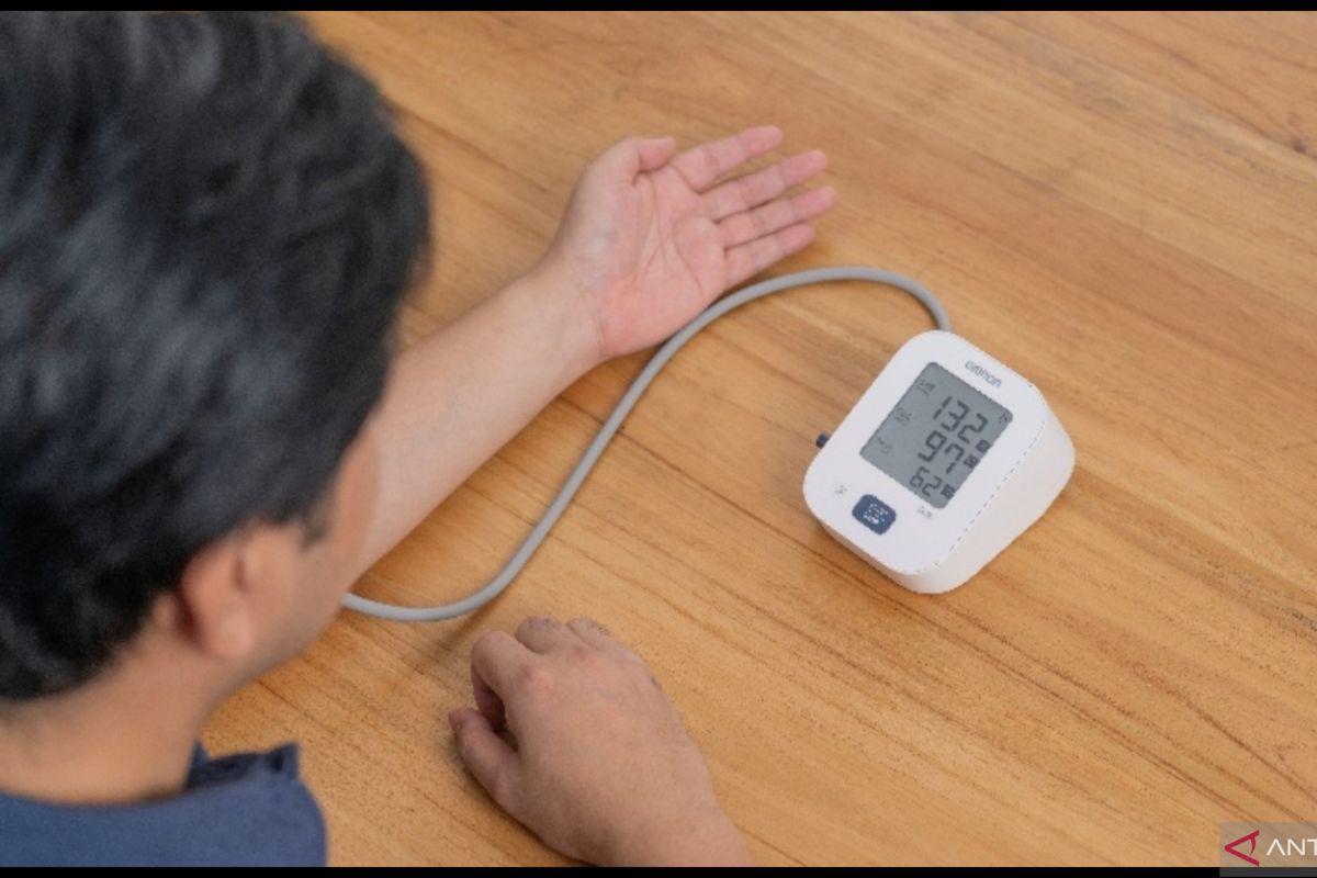 Solution For: Cek tekanan darah rutin di rumah untuk cegah hipertensi dan stroke