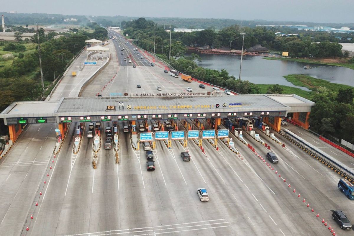 New Policy: Jasamarga: 99 ribu kendaraan padati Tol Trans Jawa saat libur panjang