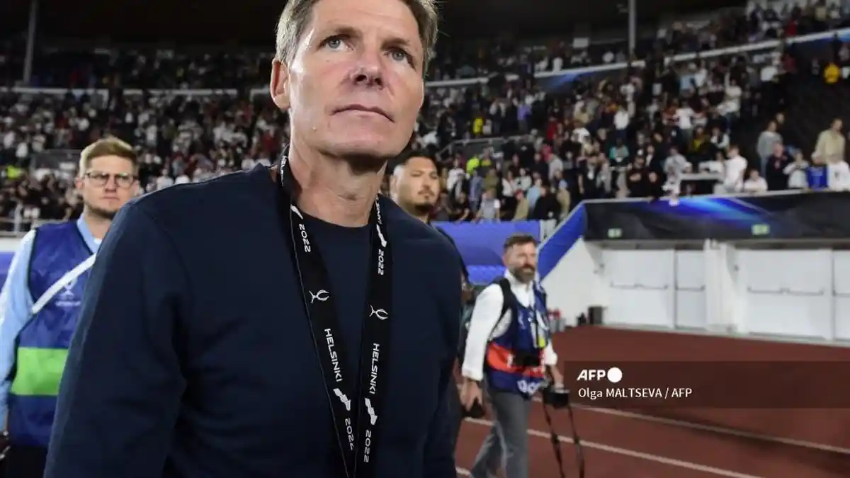 reaksi-pelatih-kepala-frankfurt-oliver-glasner-setelah-kalah-di-final-piala-super-eropa